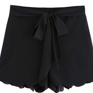 Elastic Waist Scalloped Shorts with Bow